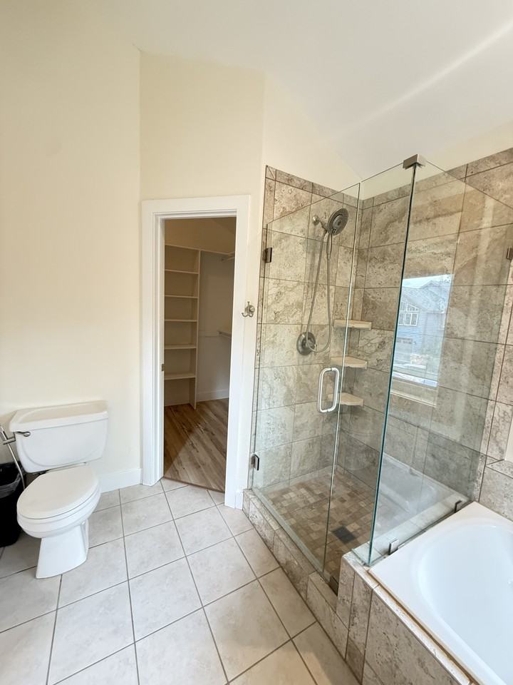 7439 Brook Hollow Loop Rd #1 - Photo 5 of 22