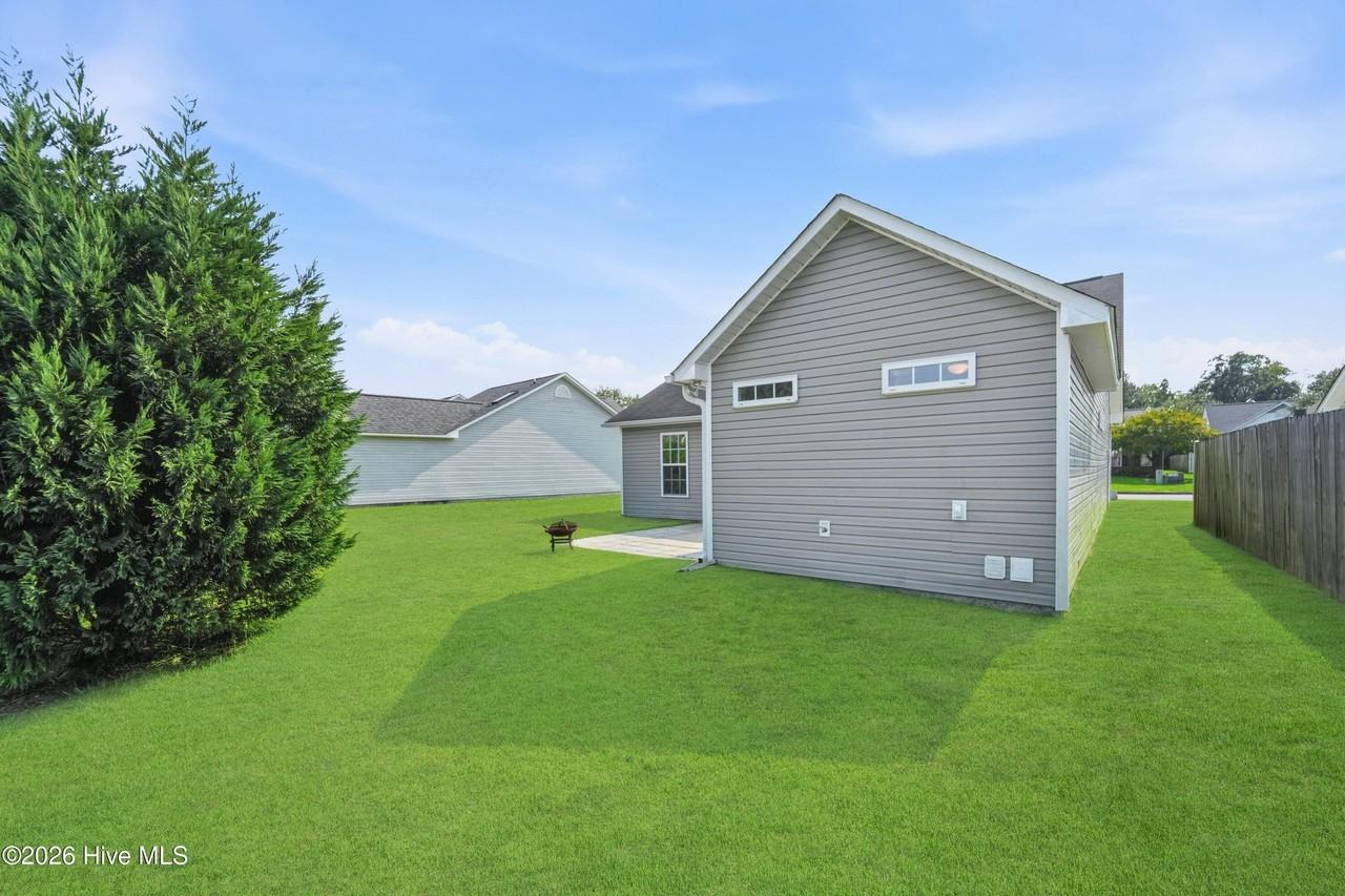 4212 Elizabeth Ave - Photo 2 of 23