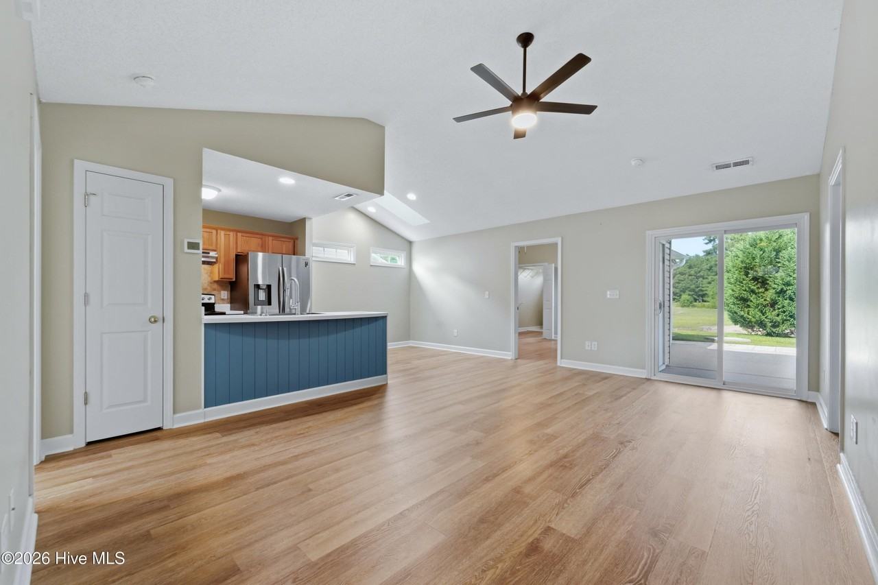 4212 Elizabeth Ave - Photo 6 of 23