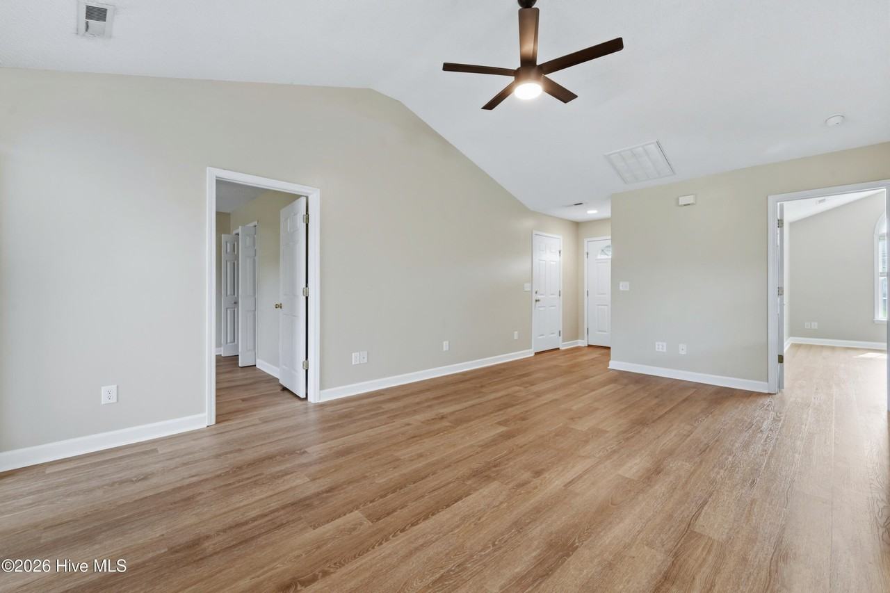 4212 Elizabeth Ave - Photo 7 of 23