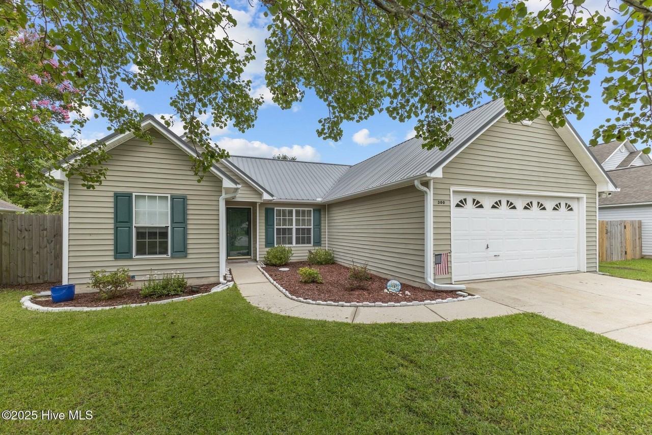 300 Foxhall Rd - Photo 2 of 38
