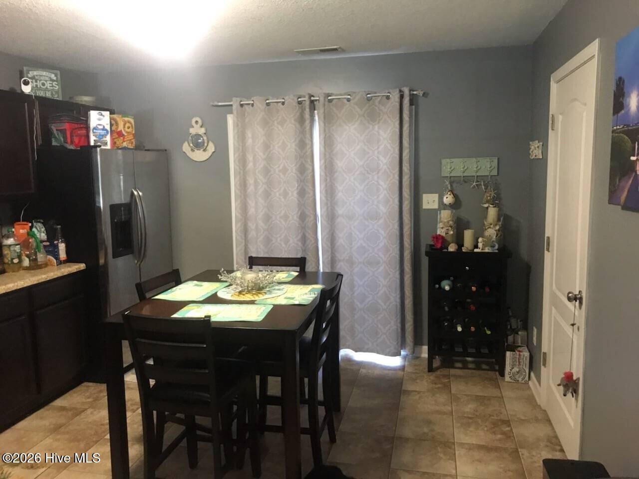 128 Glen Cannon Dr - Photo 4 of 7