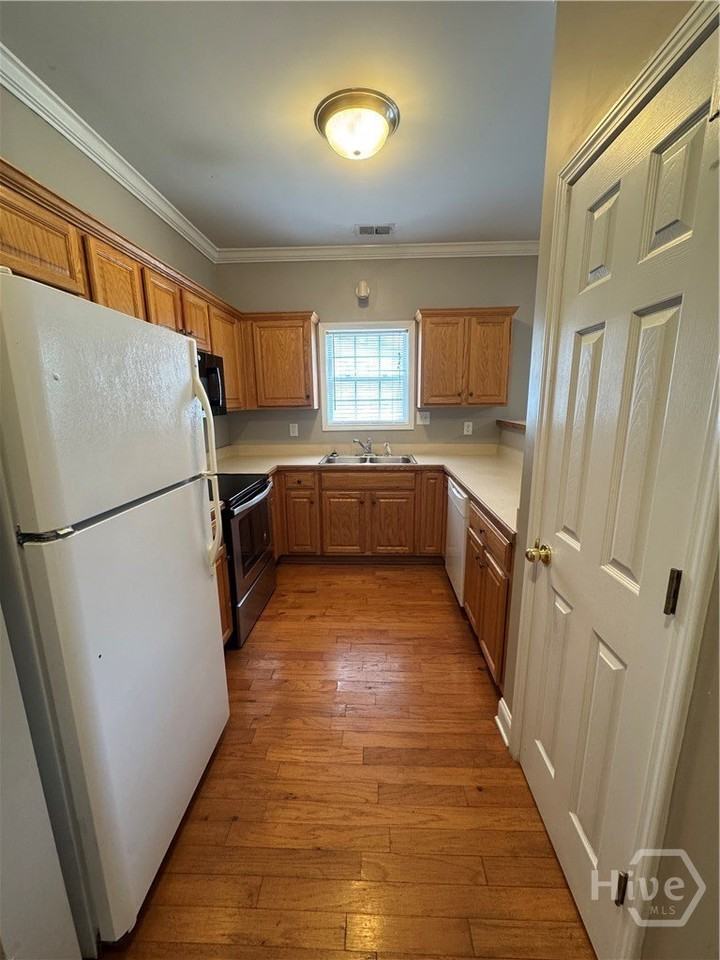 223 Milford Dr - Photo 4 of 25