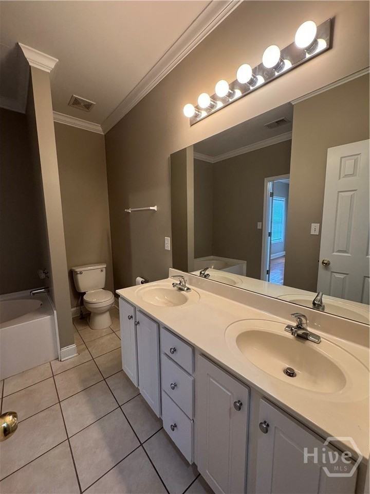 223 Milford Dr - Photo 7 of 25