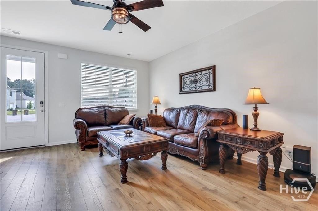 2 Coby Ln - Photo 6 of 36