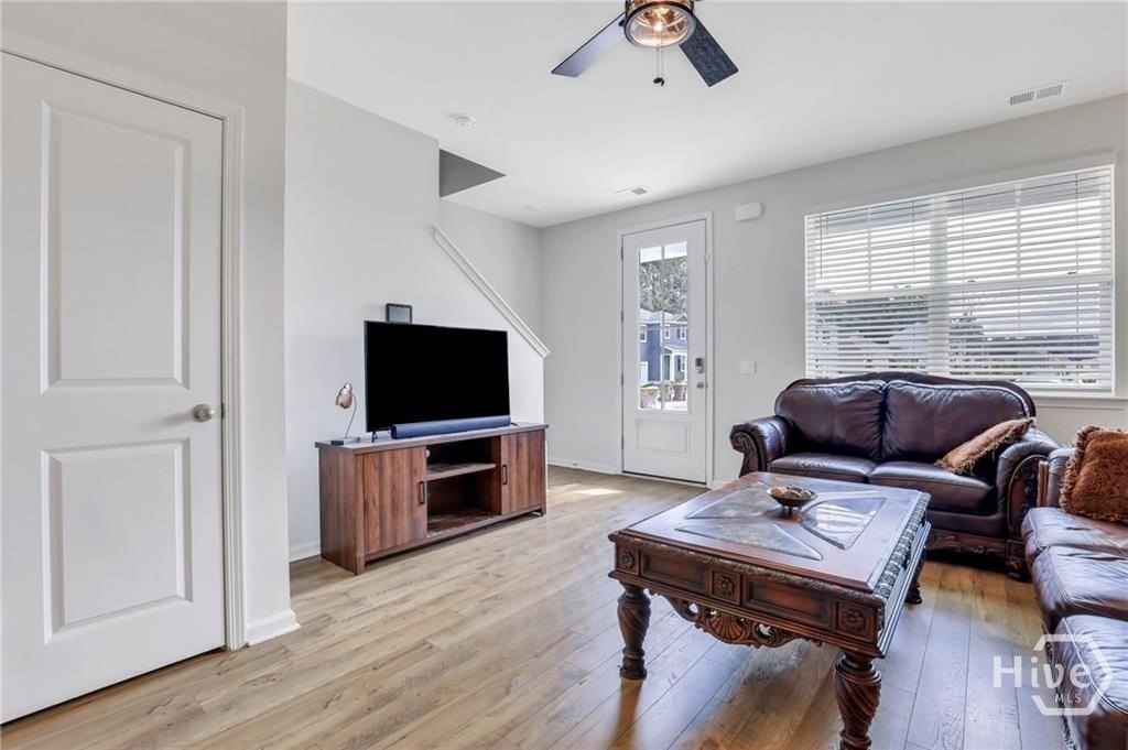 2 Coby Ln - Photo 7 of 36