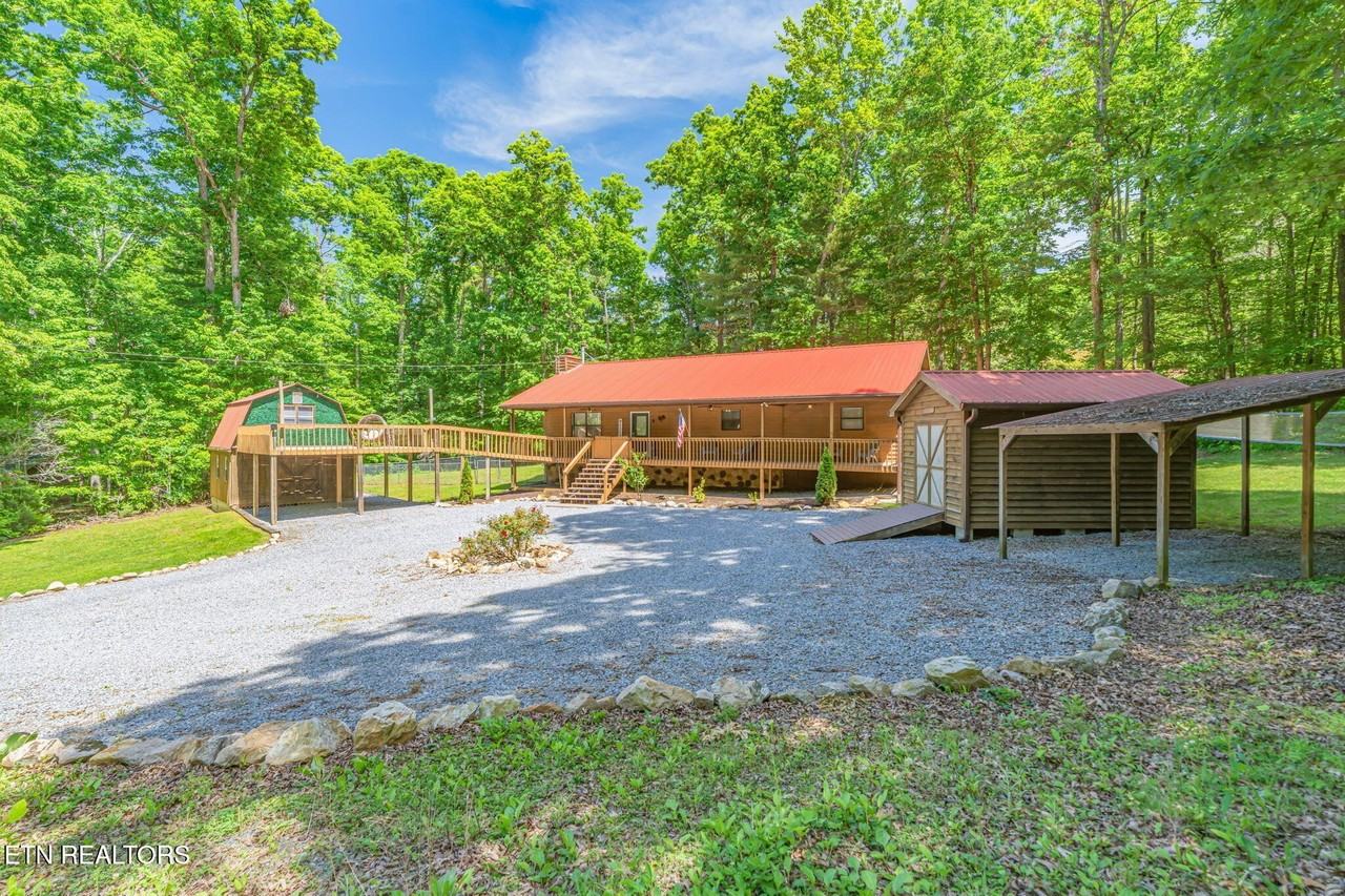 3394 Laurelwood Rd - Photo 2 of 50