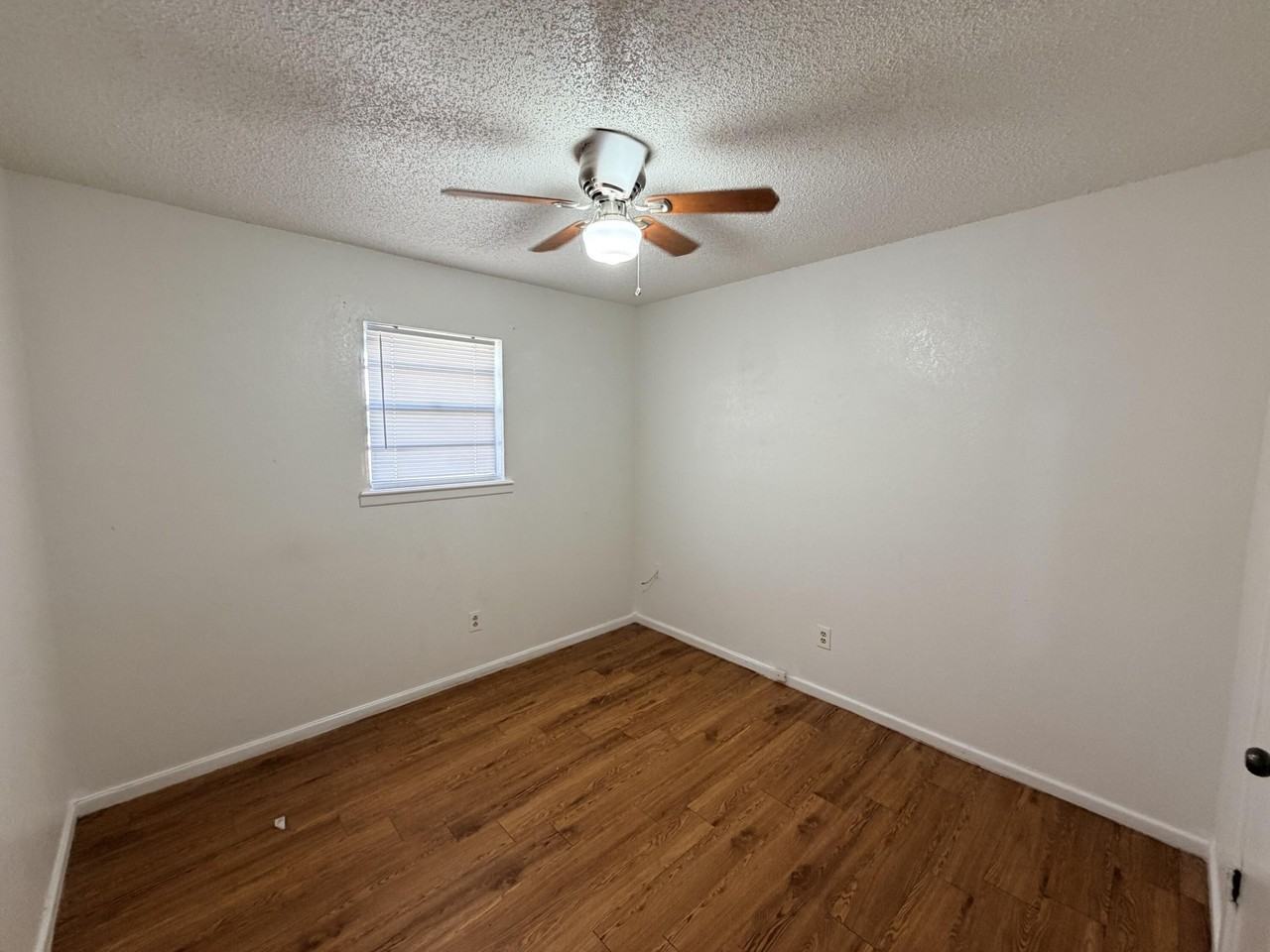 6129 35th St - Photo 7 of 7