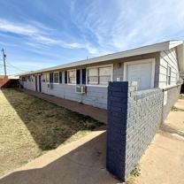 922 44th St #B - Photo 1 of 1