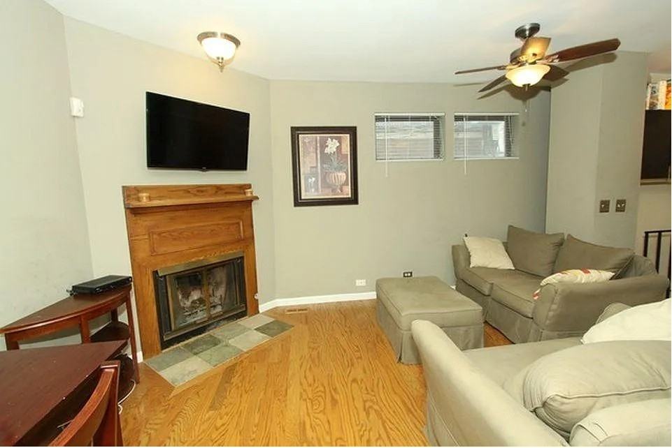 2643 N Southport Ave #CH - Photo 2 of 14