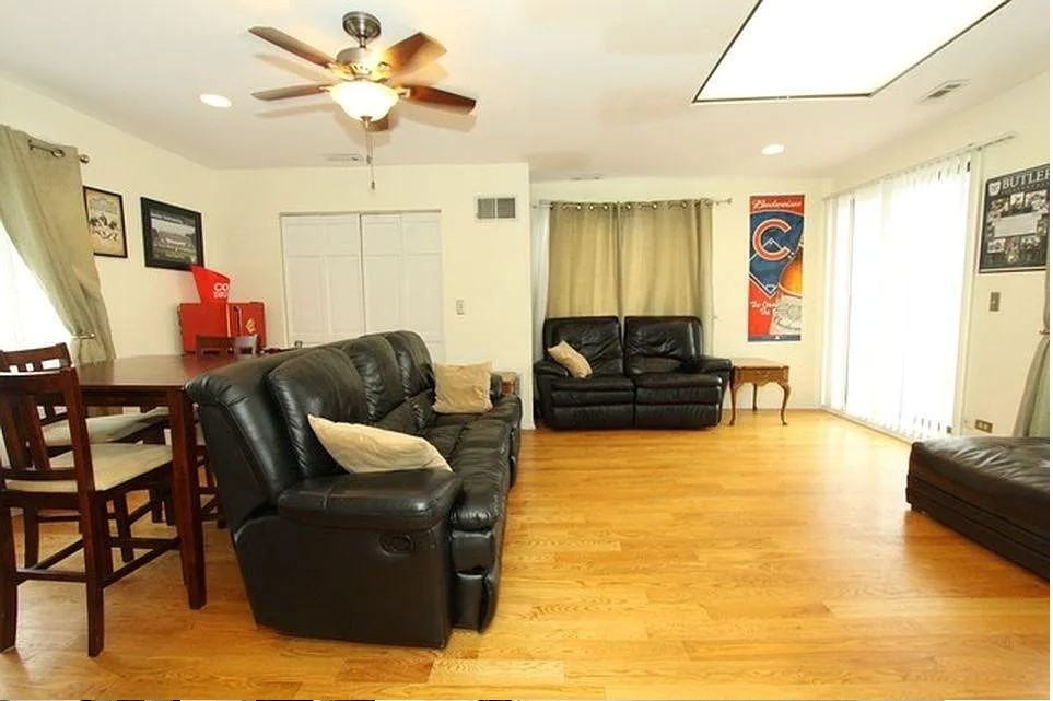 2643 N Southport Ave #CH - Photo 7 of 14