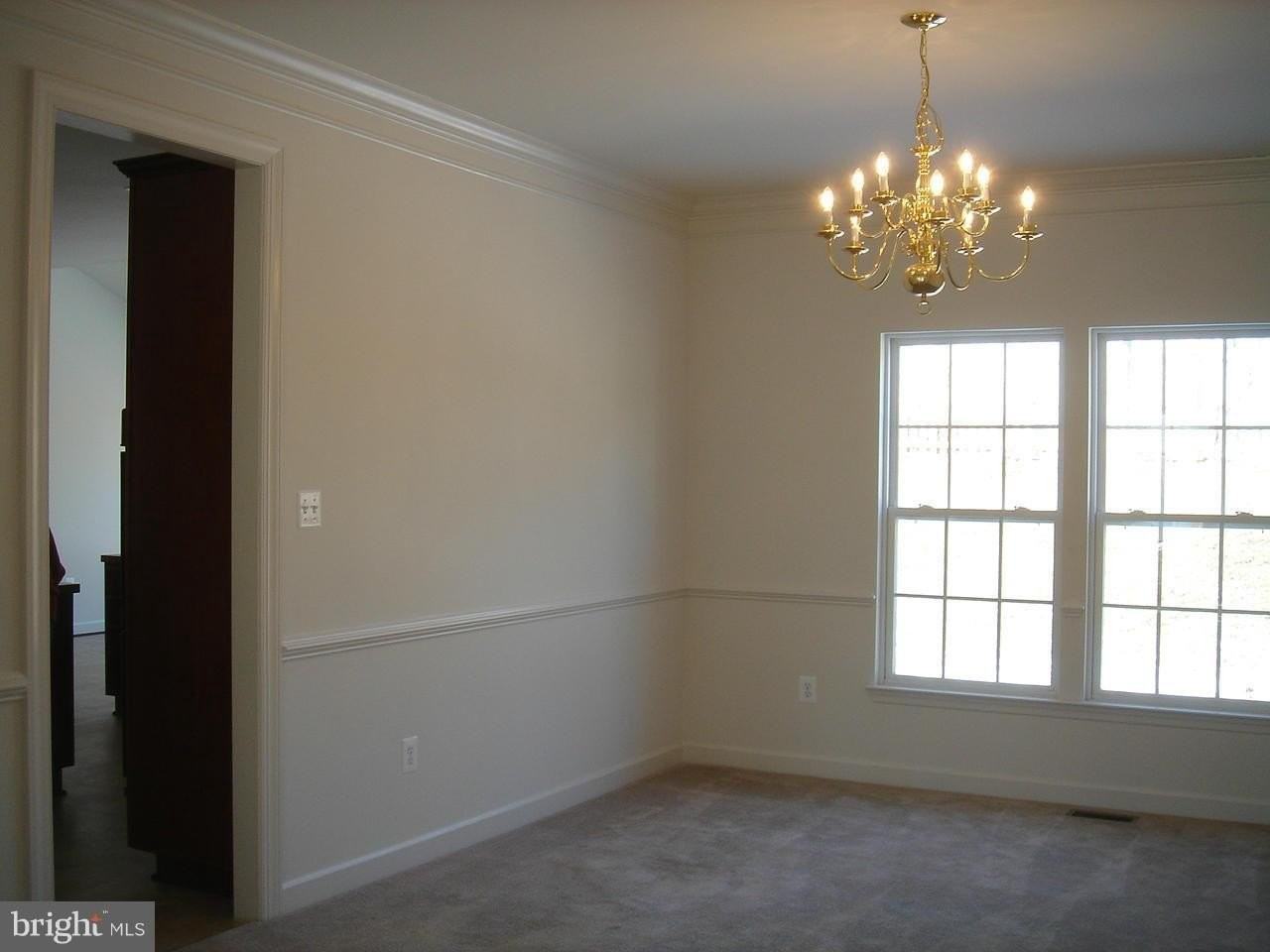 11225 Suffolk Dr - Photo 5 of 30
