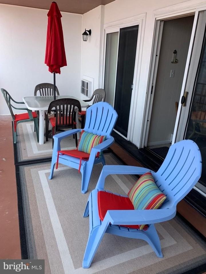 745 Mooring Rd - Photo 4 of 17