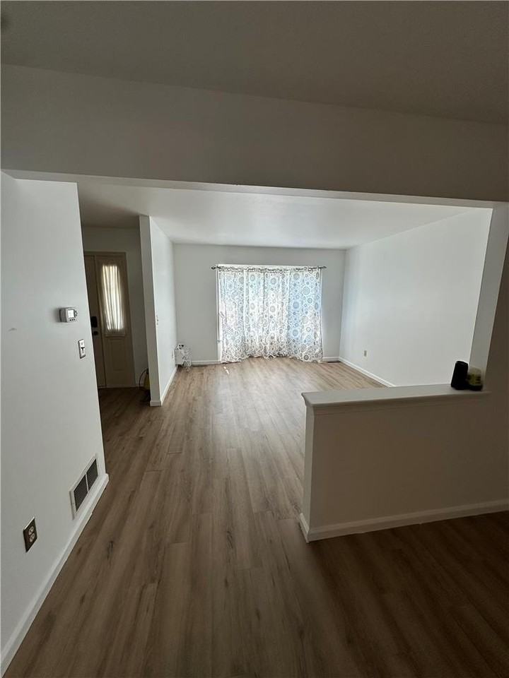 309 Hill Rd - Photo 4 of 7