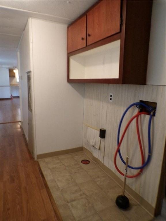 717 Washington St - Photo 7 of 14