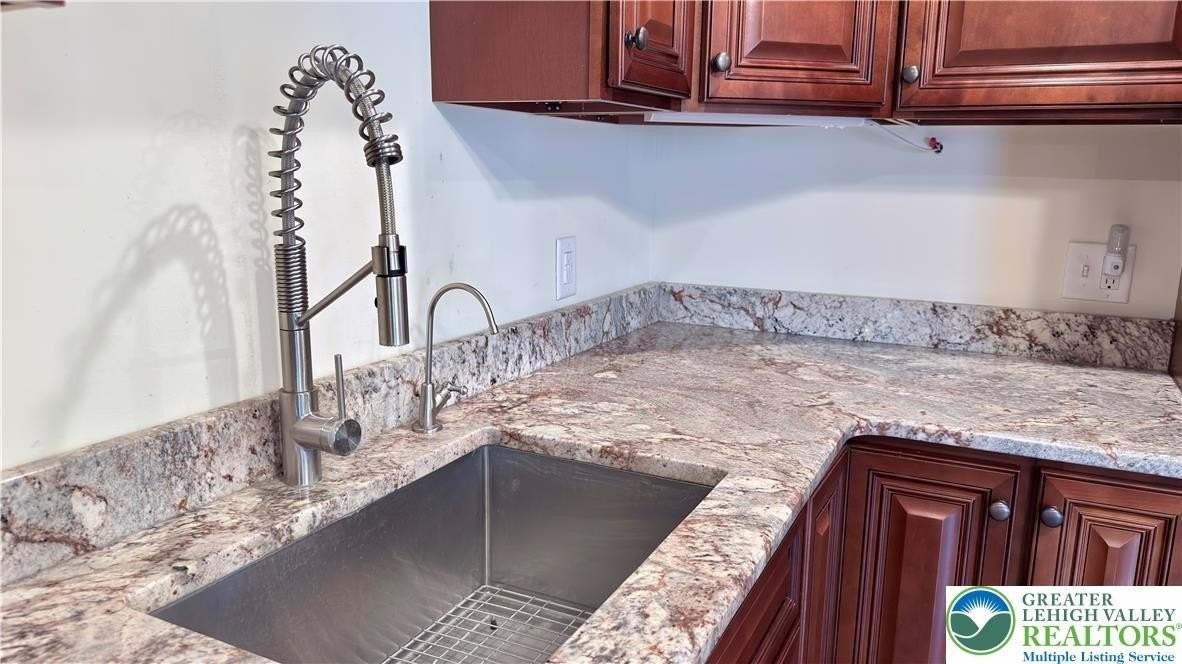 217 Bridge St #1stFL - Photo 7 of 33