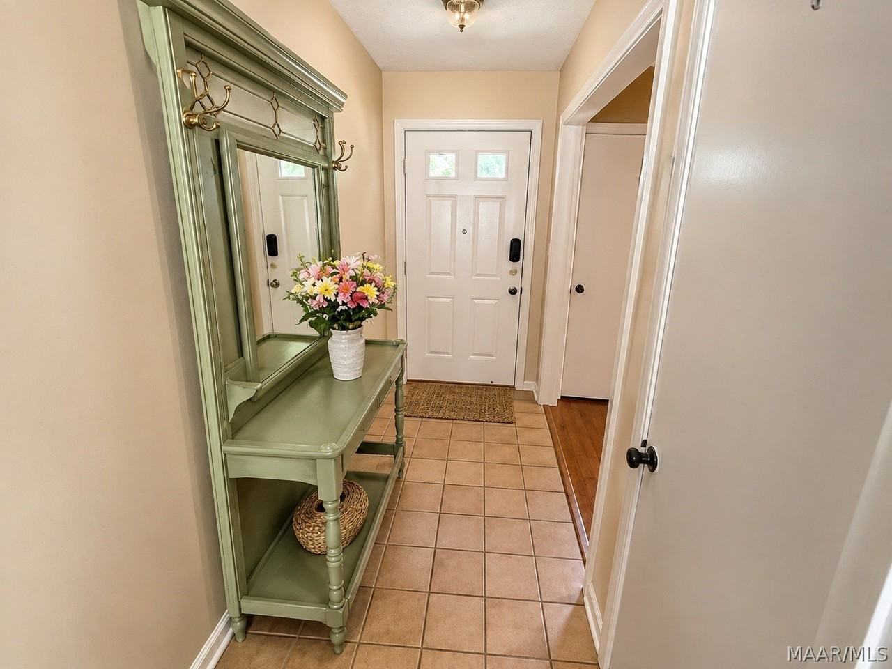 2940 Willow Lane Dr - Photo 2 of 17