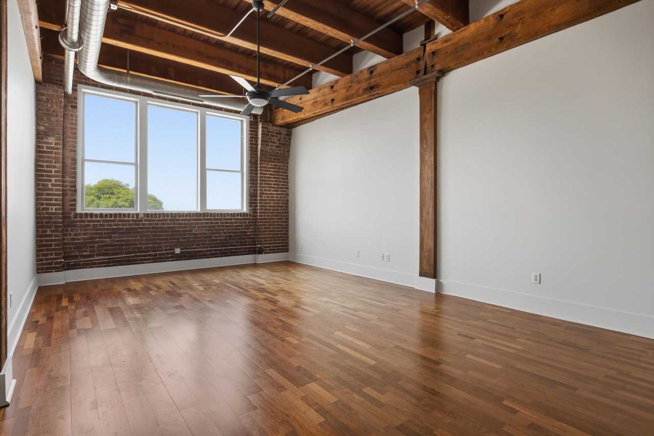 420 S Front St #407 - Photo 2 of 23