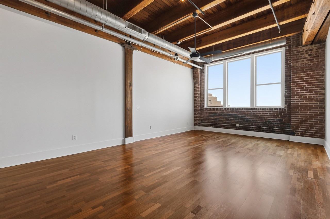 420 S Front St #407 - Photo 3 of 23