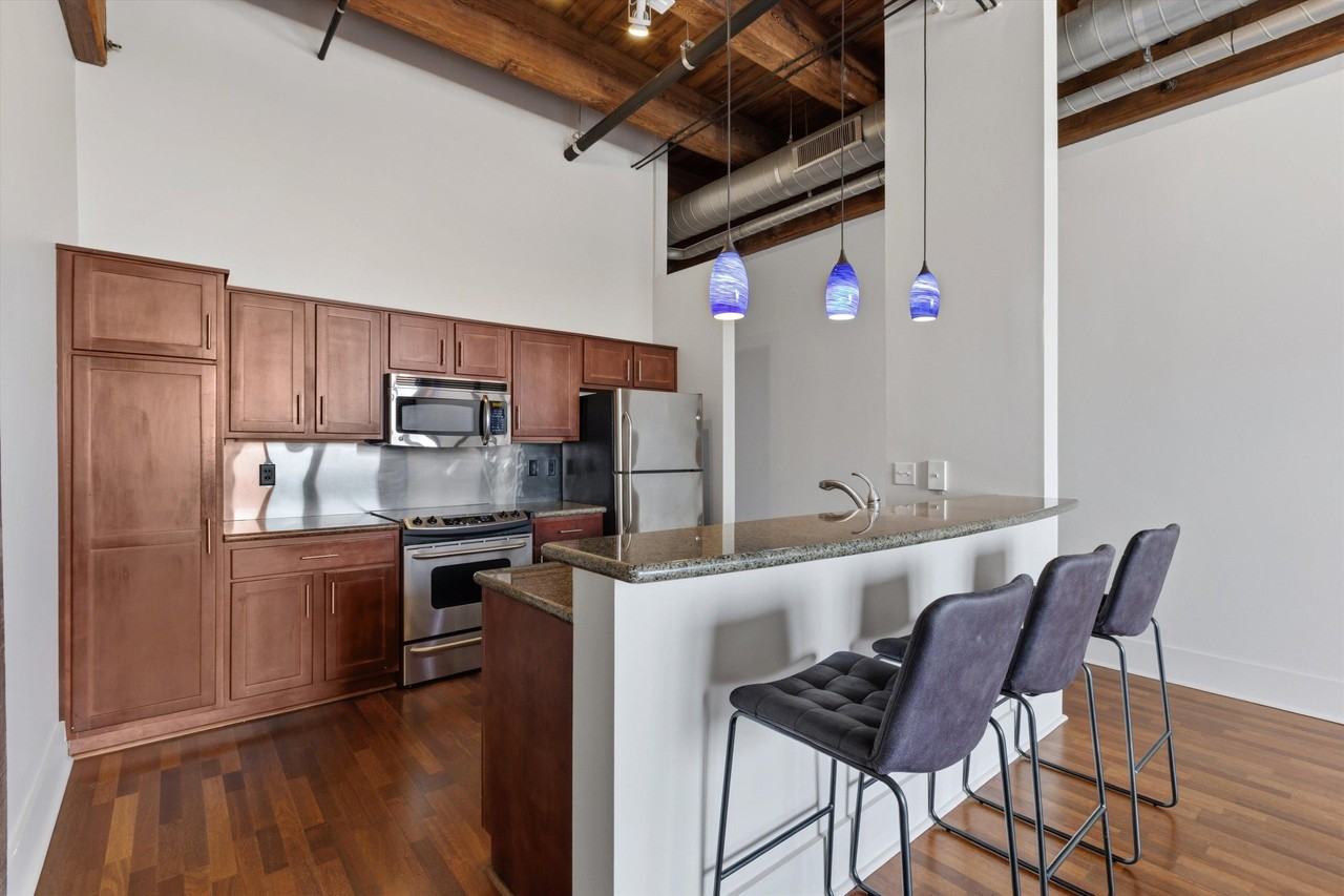 420 S Front St #407 - Photo 4 of 23