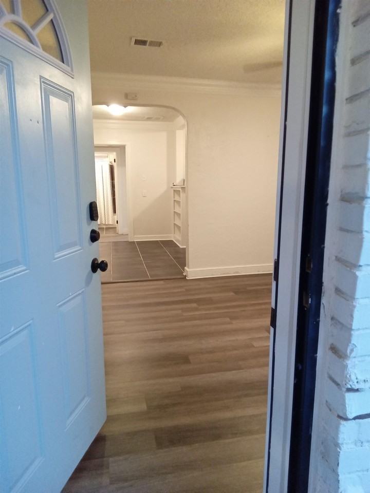 3514 Autumn Ave - Photo 2 of 12