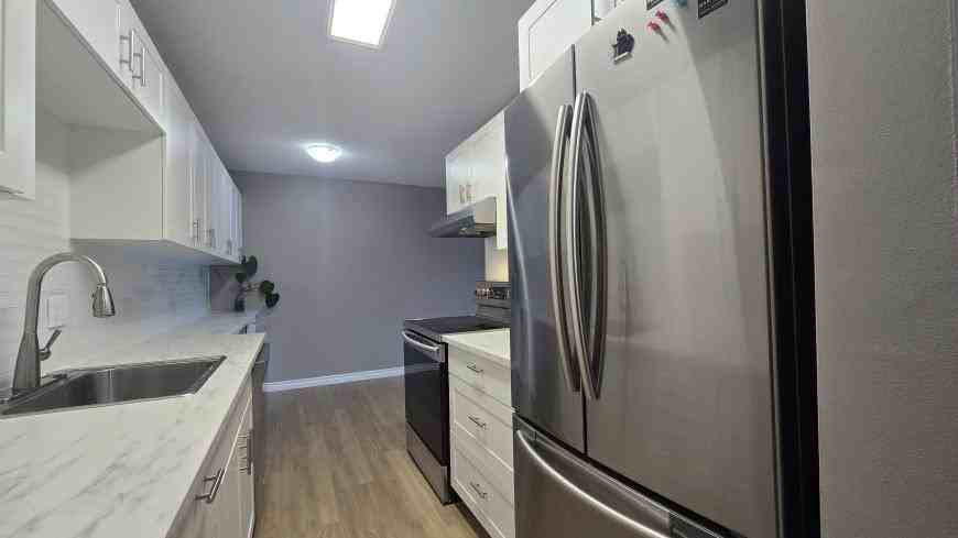 1448 Fir St - Photo 4 of 10