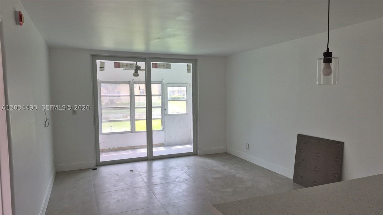 6050 Nw 64th Ave #105 - Photo 5 of 18