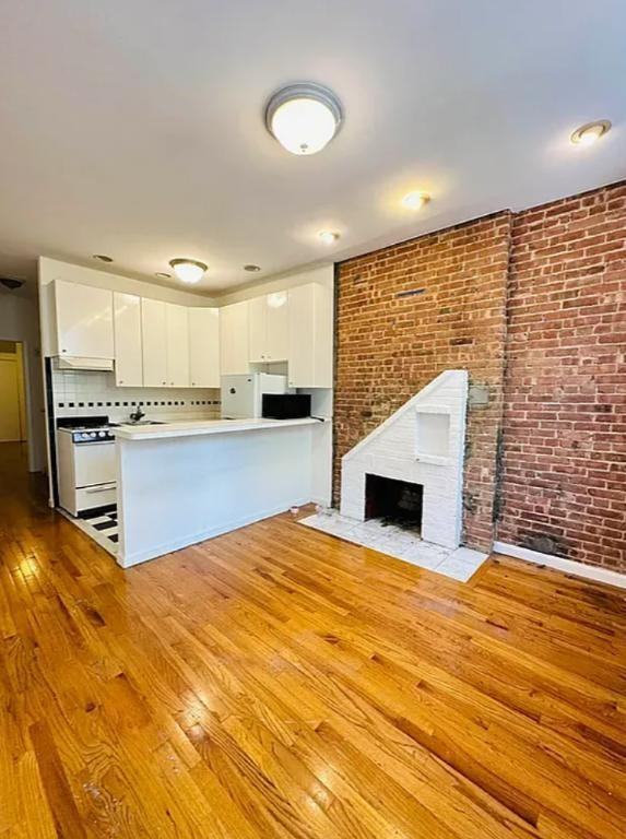 14 Jones St - Photo 2 of 4