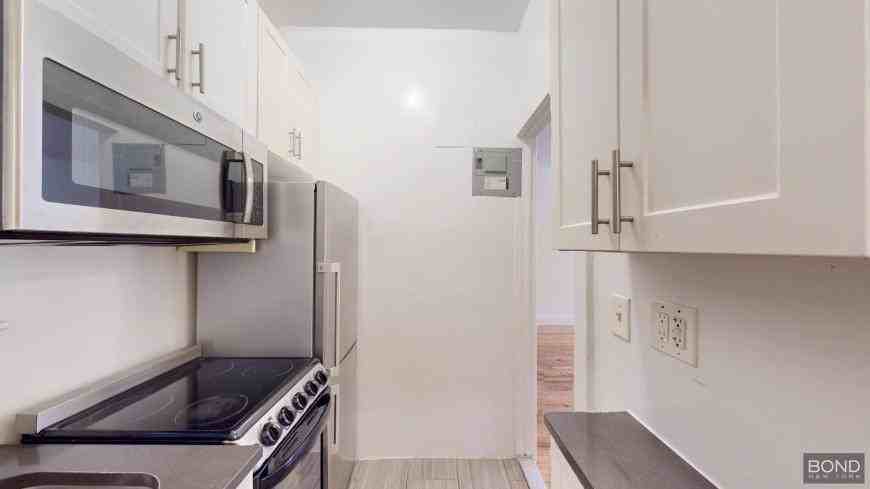 153 E 96th St - Photo 4 of 8
