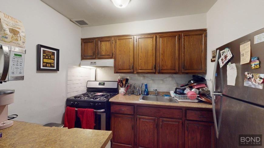 1662 1st Ave - Photo 2 of 6
