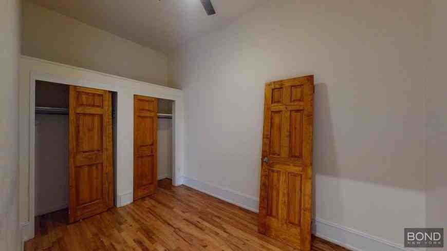 308 W 73rd St - Photo 3 of 6