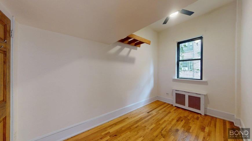 308 W 73rd St - Photo 4 of 6