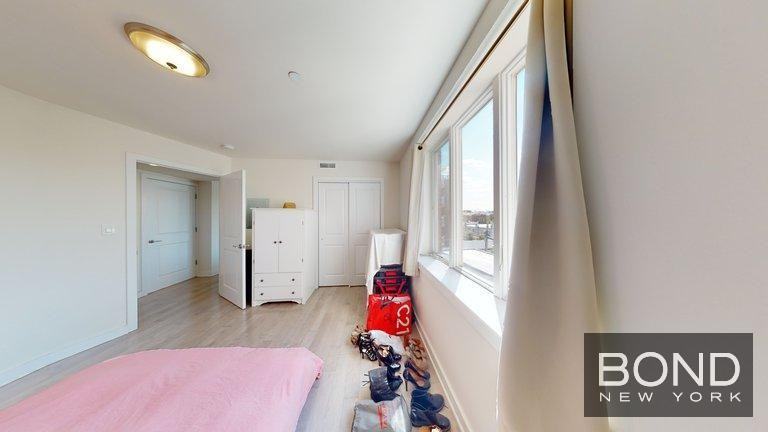 3054 38th St - Photo 6 of 10