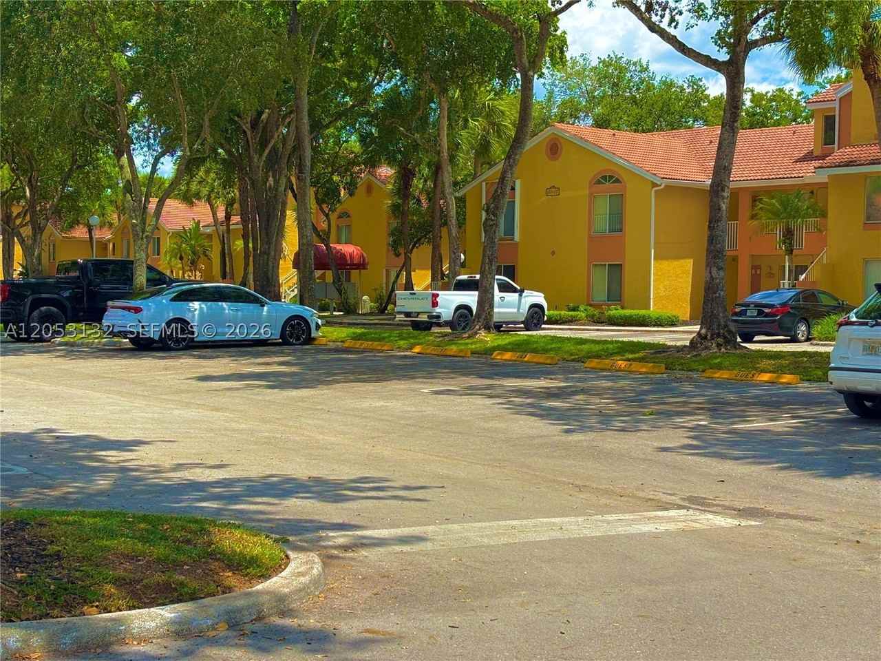 1040 Coral Club Dr #1040 - Photo 4 of 28