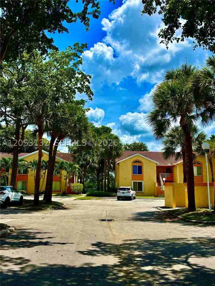 1040 Coral Club Dr #1040 - Photo 5 of 28