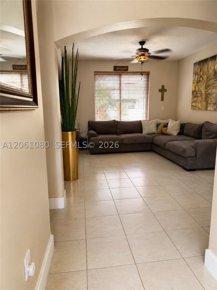 8688 Sw 158th Pl - Photo 2 of 18