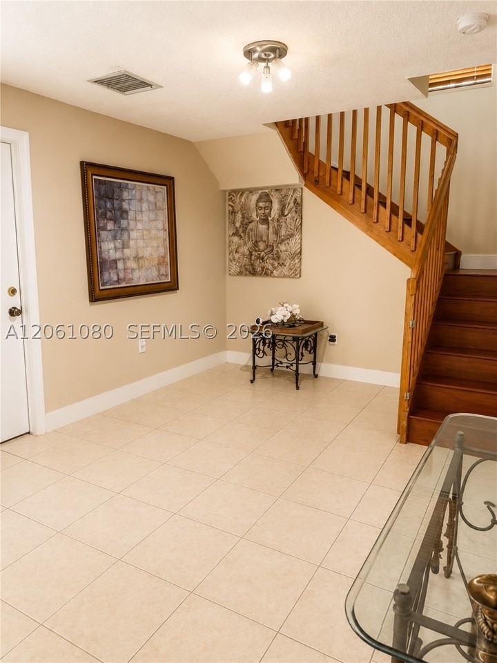 8688 Sw 158th Pl - Photo 6 of 18