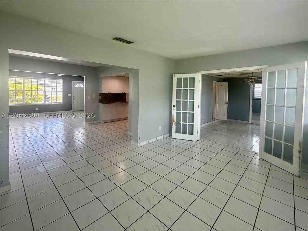 7710 Nw 5th St - Photo 7 of 20