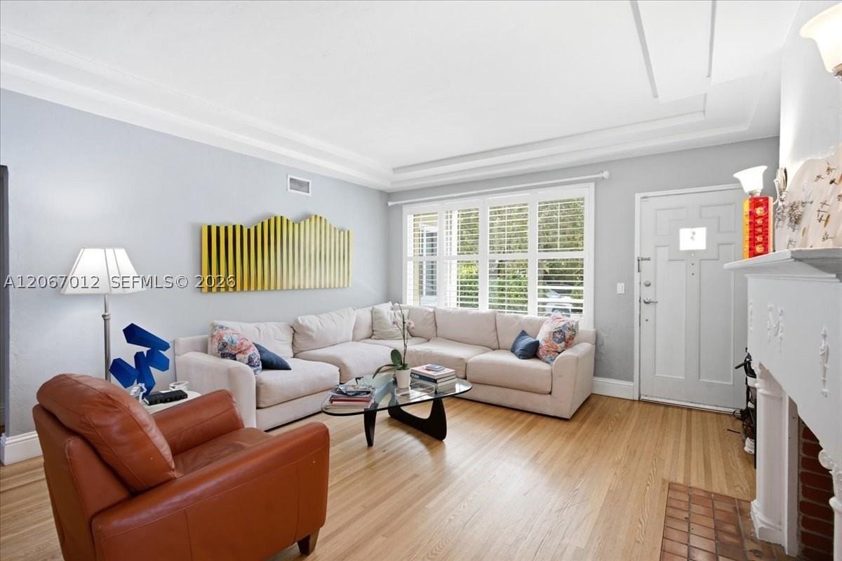 155 Sw 28th Rd - Photo 2 of 32