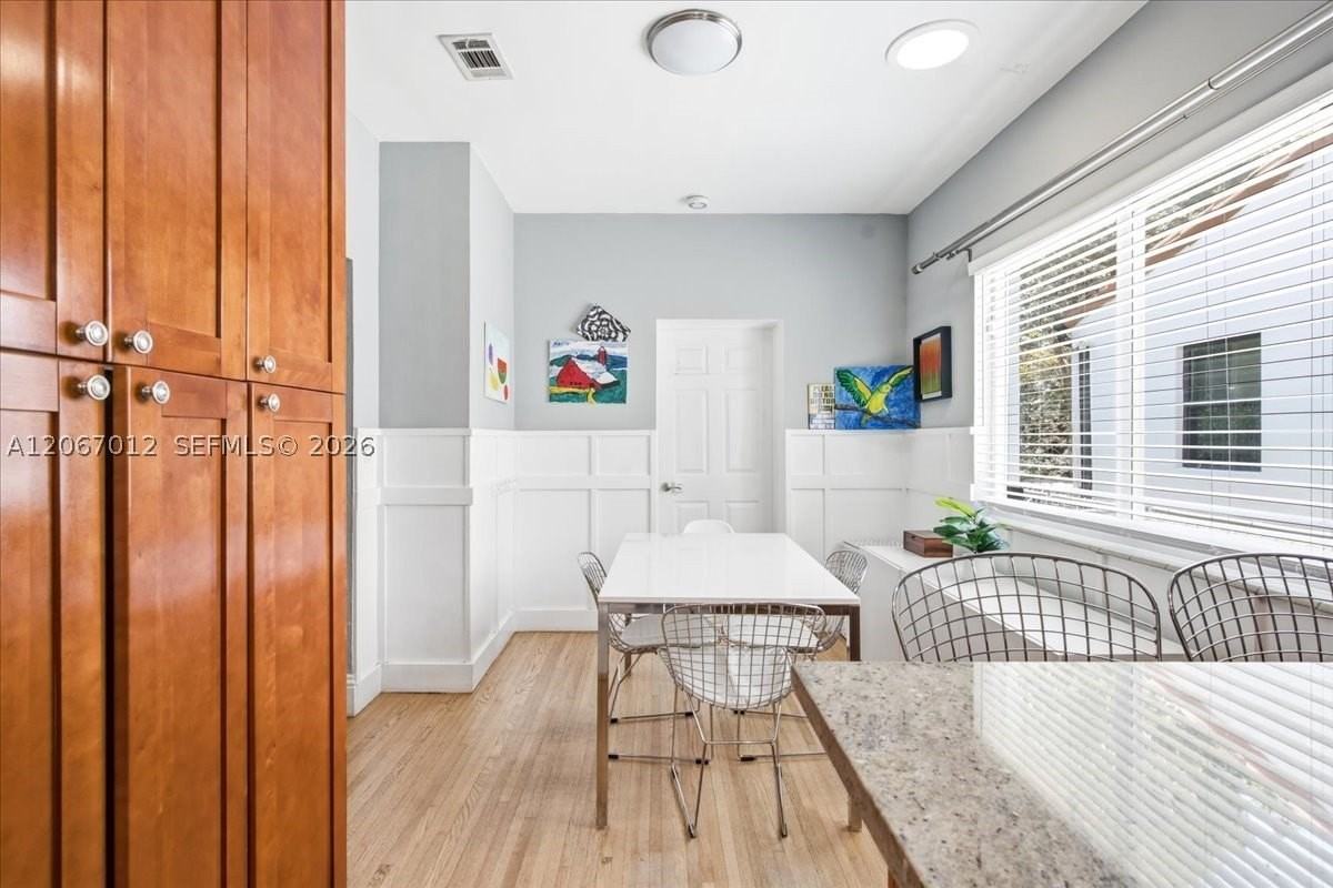 155 Sw 28th Rd - Photo 6 of 32