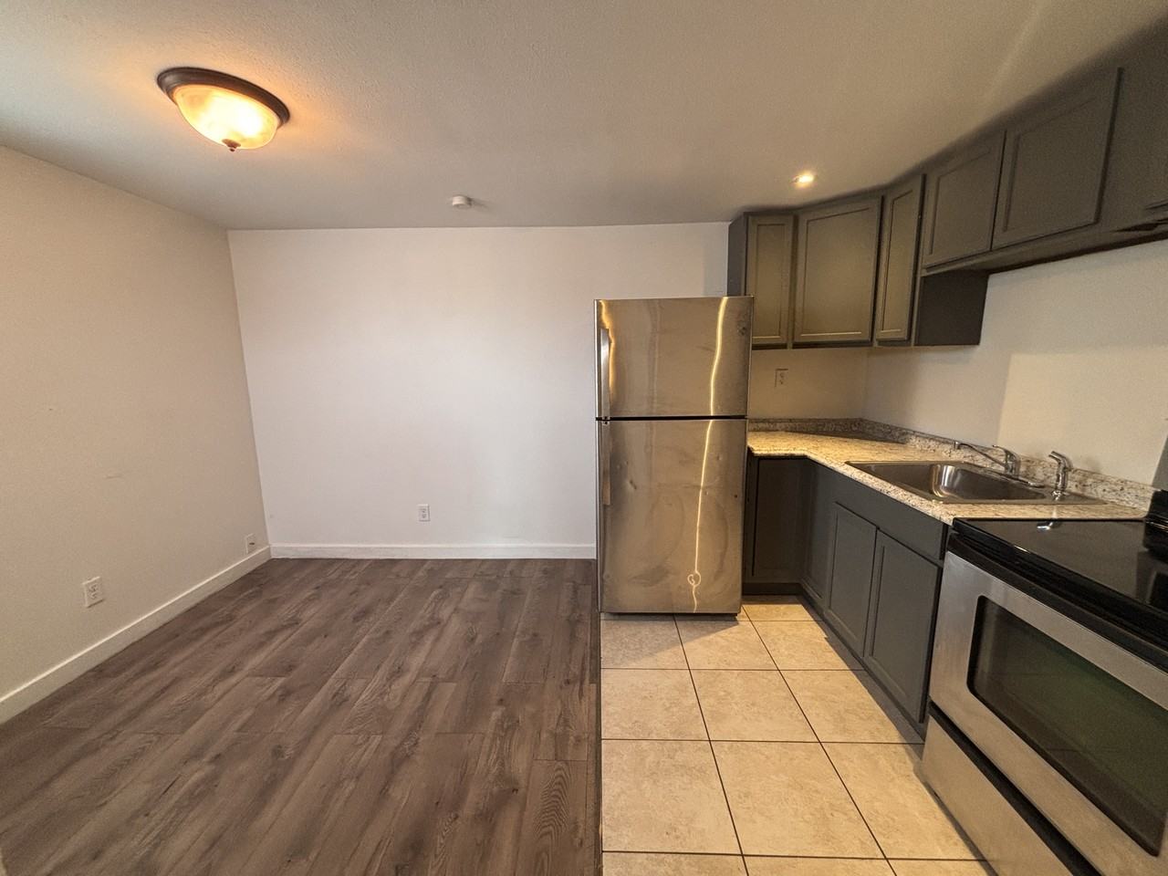 353 W Tonto St #353 - Photo 5 of 8