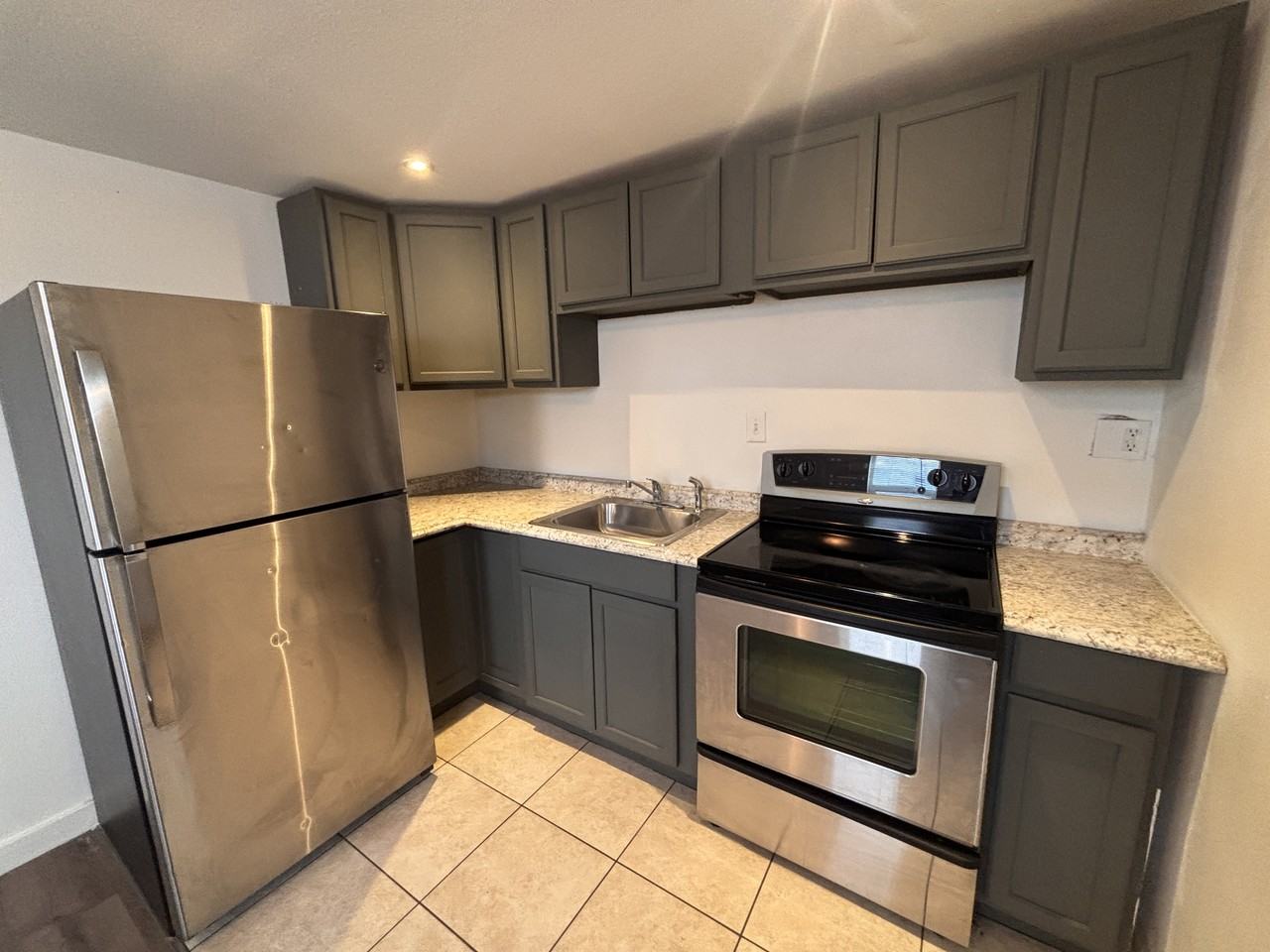 353 W Tonto St #353 - Photo 6 of 8