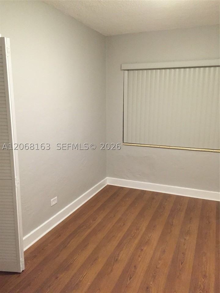 3911 W Flagler St #2C - Photo 6 of 8