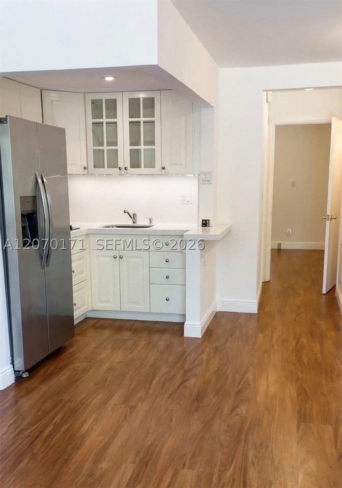 1231 Se 1st St #12 - Photo 5 of 16