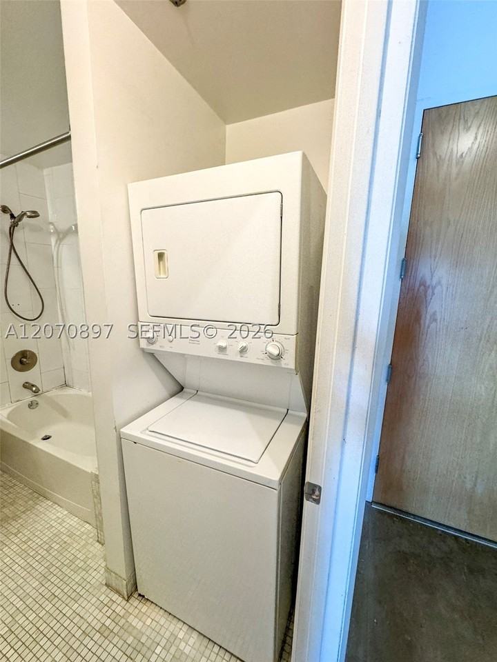 8101 Biscayne Blvd #R411 - Photo 6 of 17