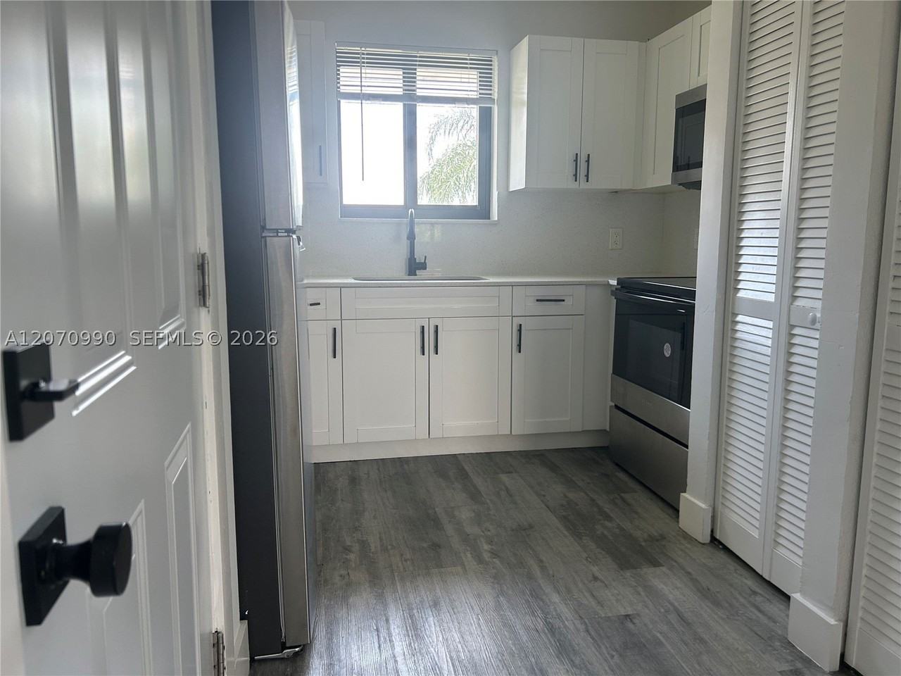 3417 Nw 22nd Ave #12 - Photo 3 of 15