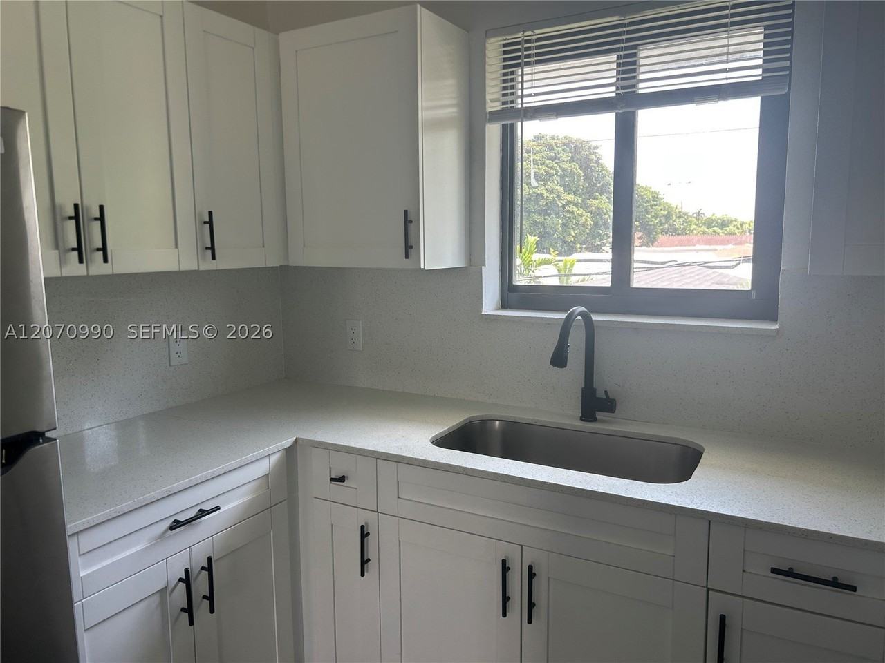 3417 Nw 22nd Ave #12 - Photo 4 of 15