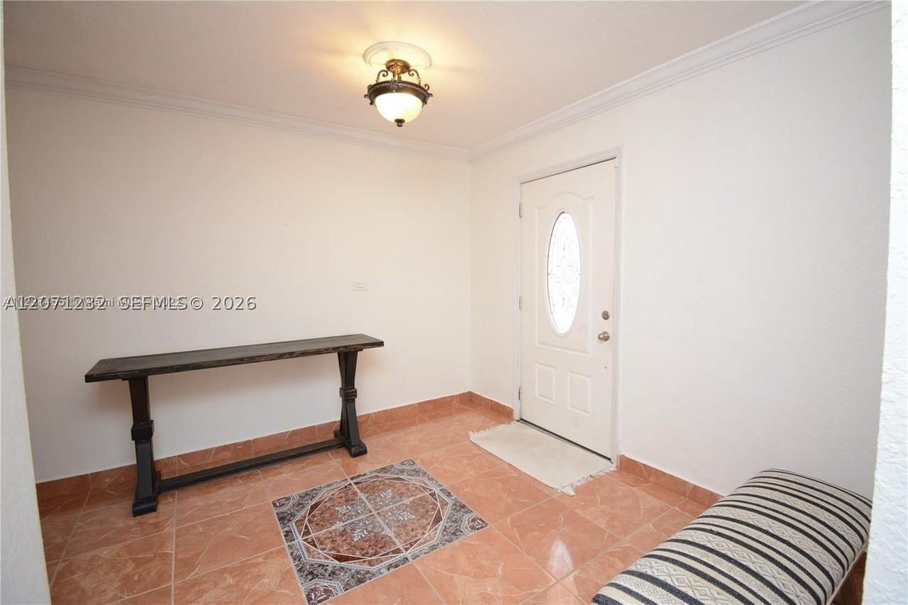 10301 Sw 199th St - Photo 5 of 15