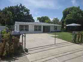 18360 Ne 22nd Ave - Photo 1 of 1