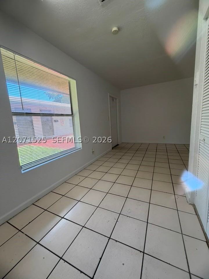 919 Nw 2nd Ave #3 - Photo 5 of 24
